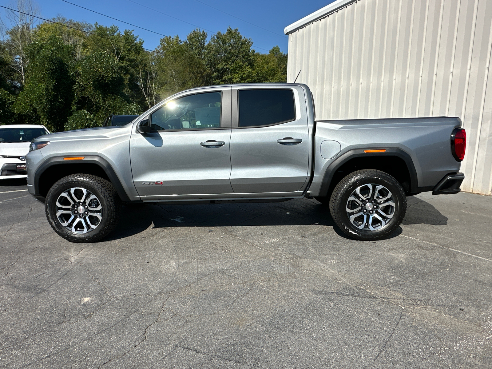 2024 GMC Canyon AT4 9