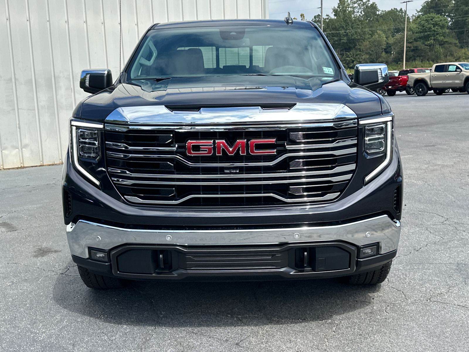 2024 GMC Sierra 1500 SLT 3