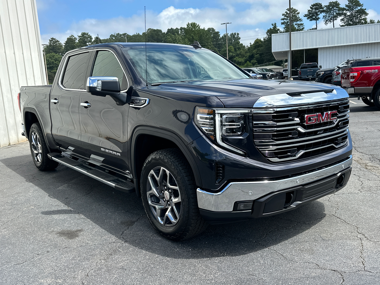 2024 GMC Sierra 1500 SLT 4