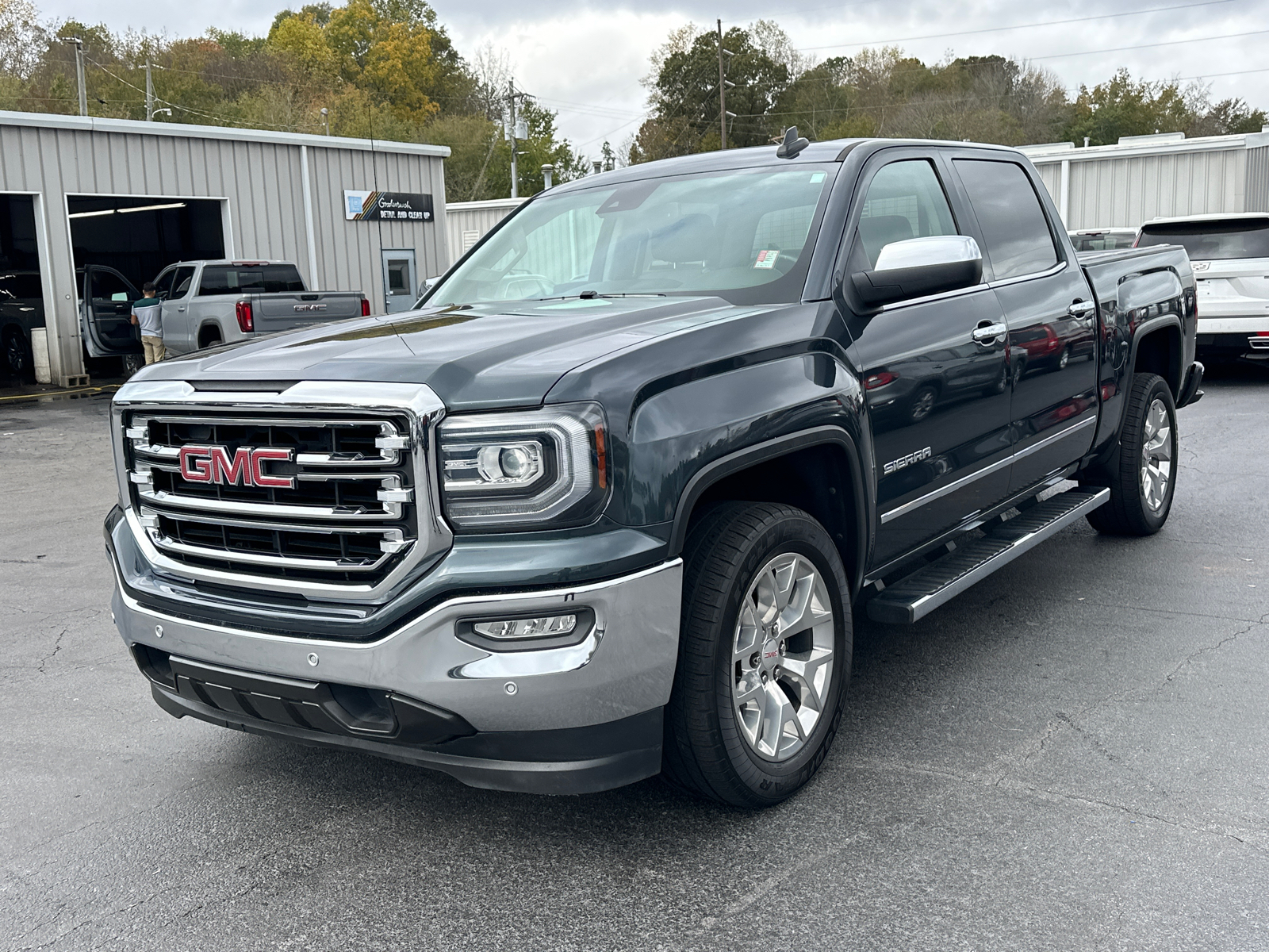 2018 GMC Sierra 1500 SLT 2