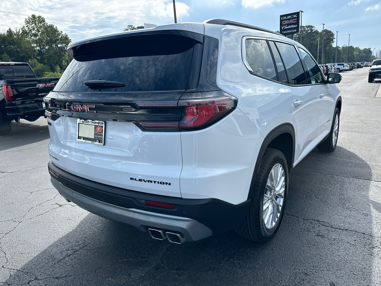 2024 GMC Acadia Elevation 7