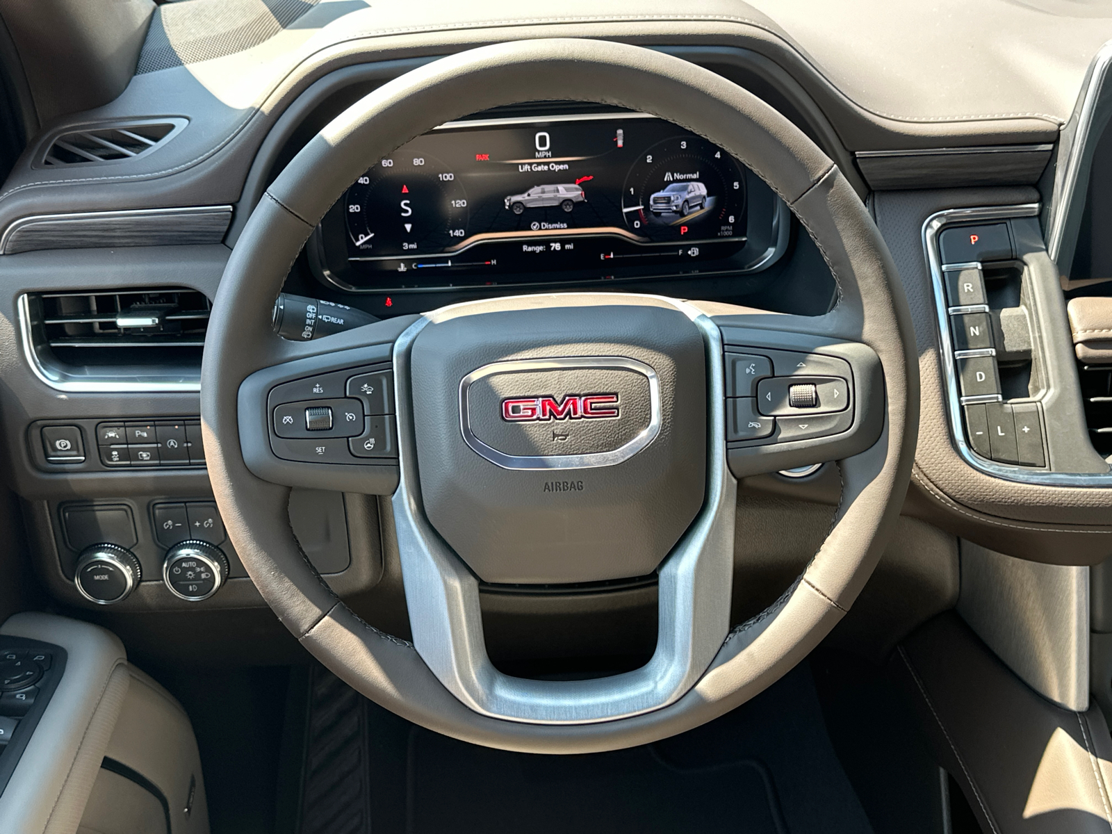 2024 GMC Yukon SLT 26