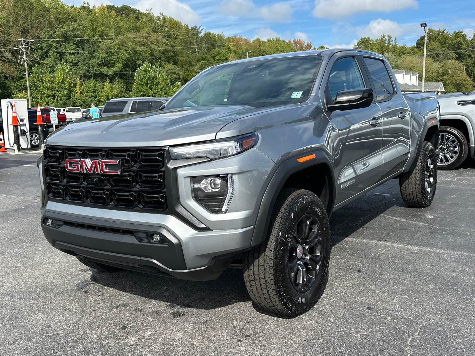 2024 GMC Canyon Elevation 2