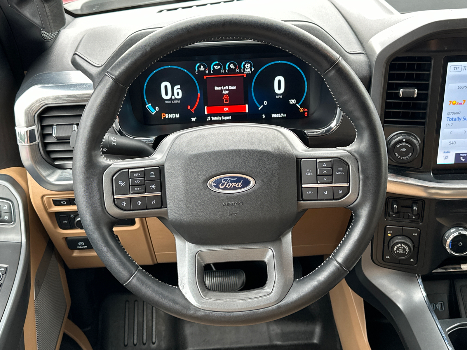 2022 Ford F-150 Lariat 24