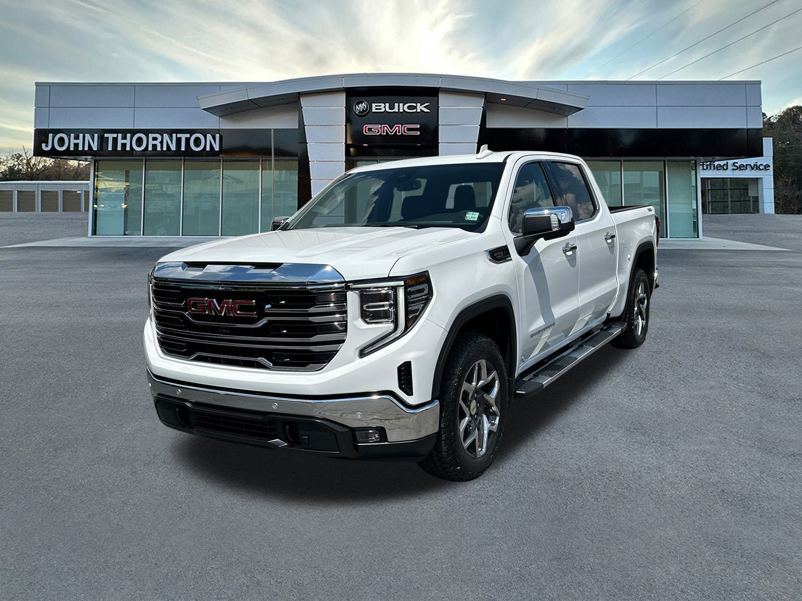 2024 GMC Sierra 1500 SLT 2