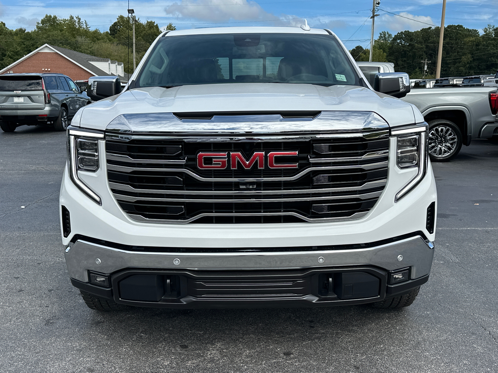 2024 GMC Sierra 1500 SLT 3