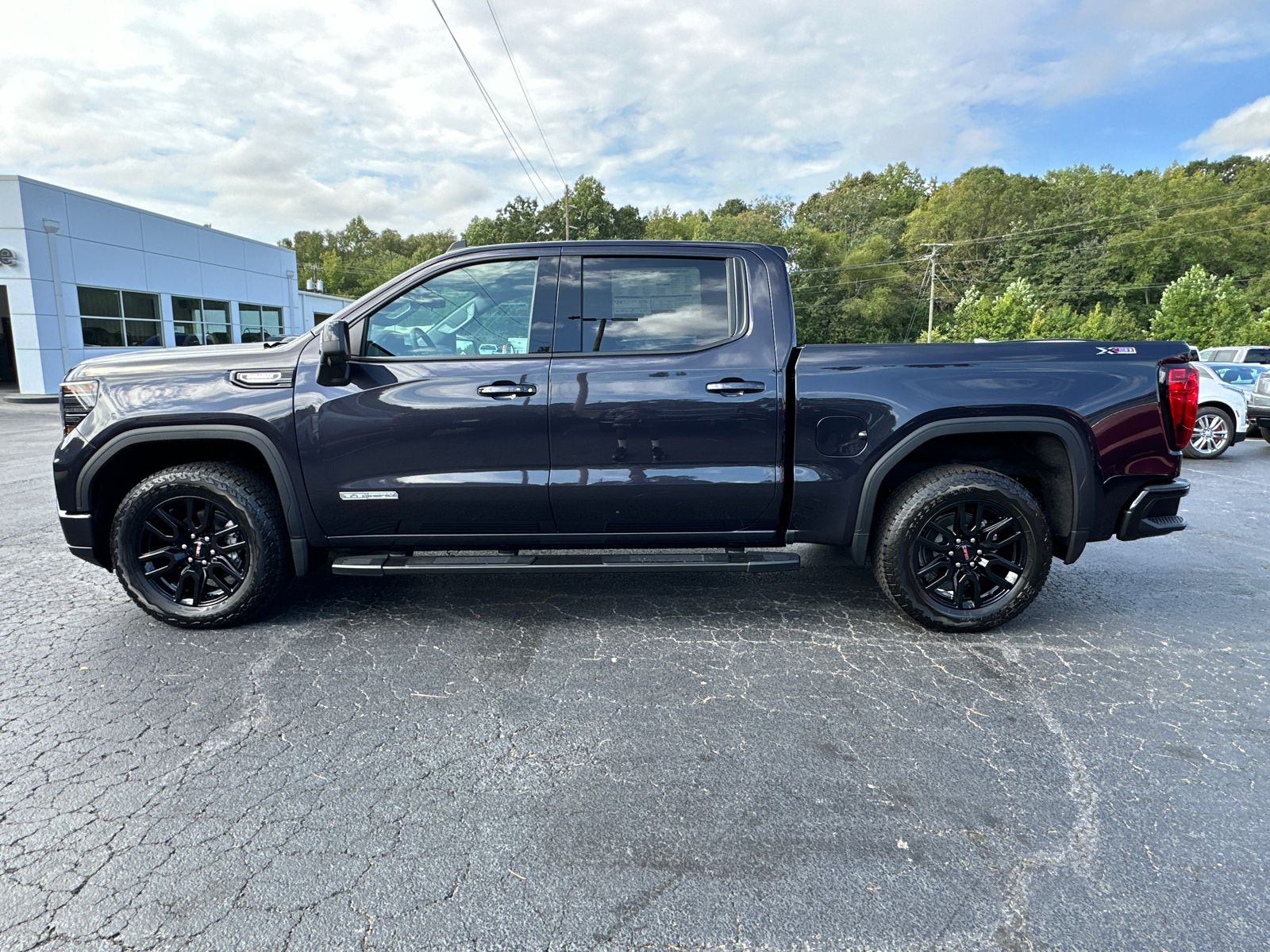 2024 GMC Sierra 1500 Elevation 10