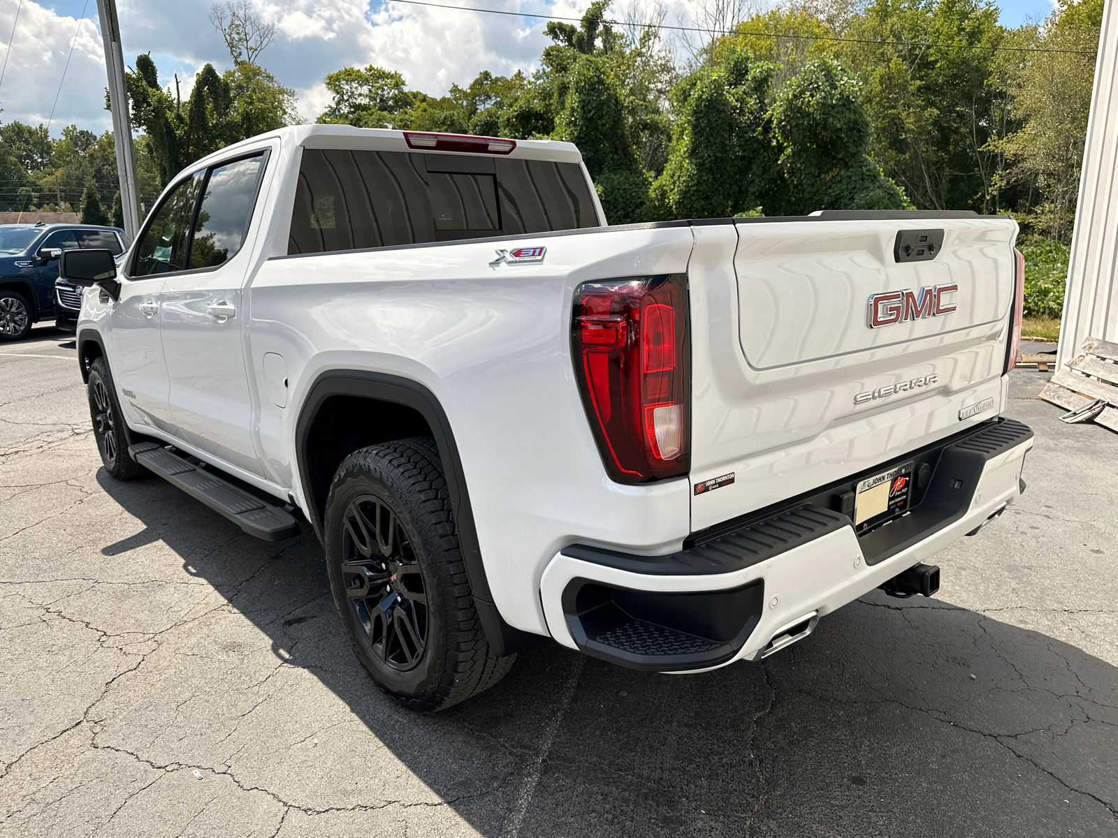 2024 GMC Sierra 1500 Elevation 8