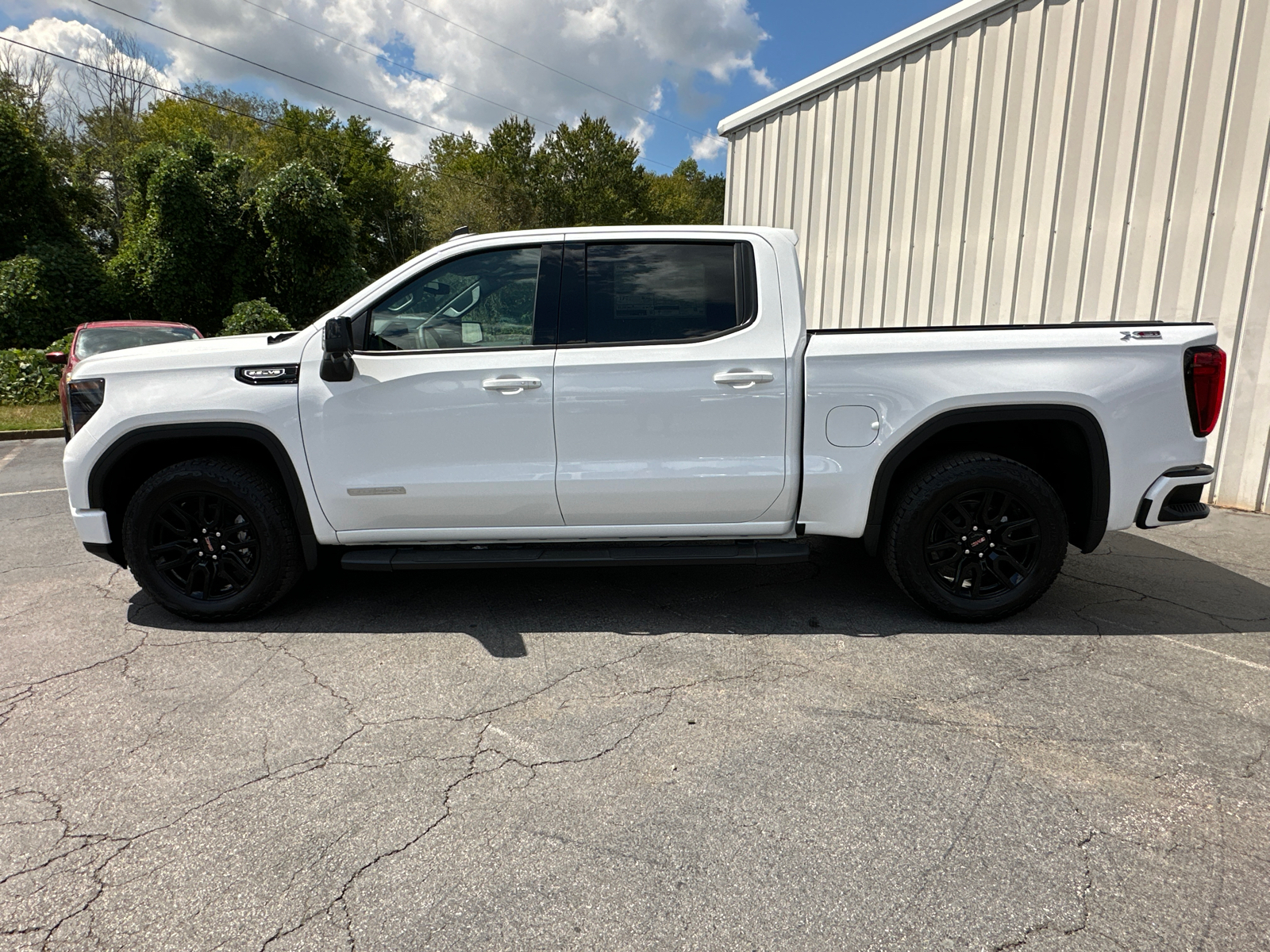 2024 GMC Sierra 1500 Elevation 9