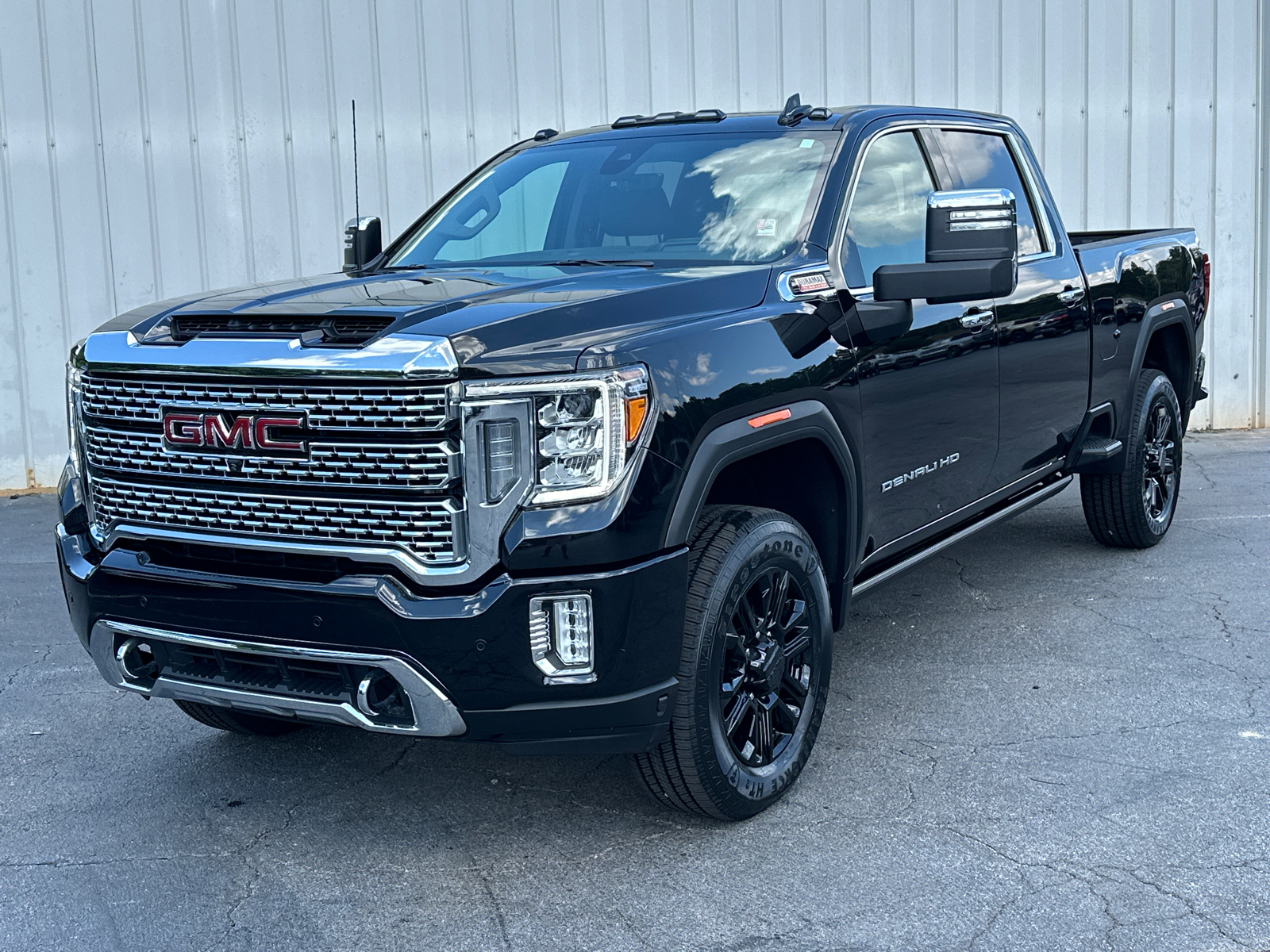 2023 GMC Sierra 2500HD Denali 2