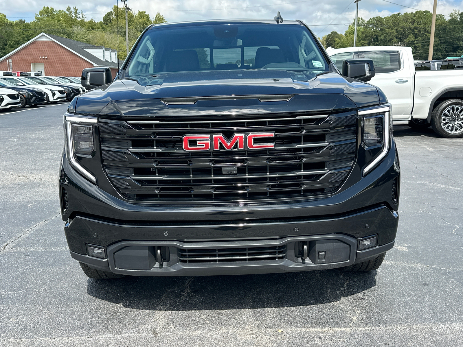 2024 GMC Sierra 1500 Elevation 3