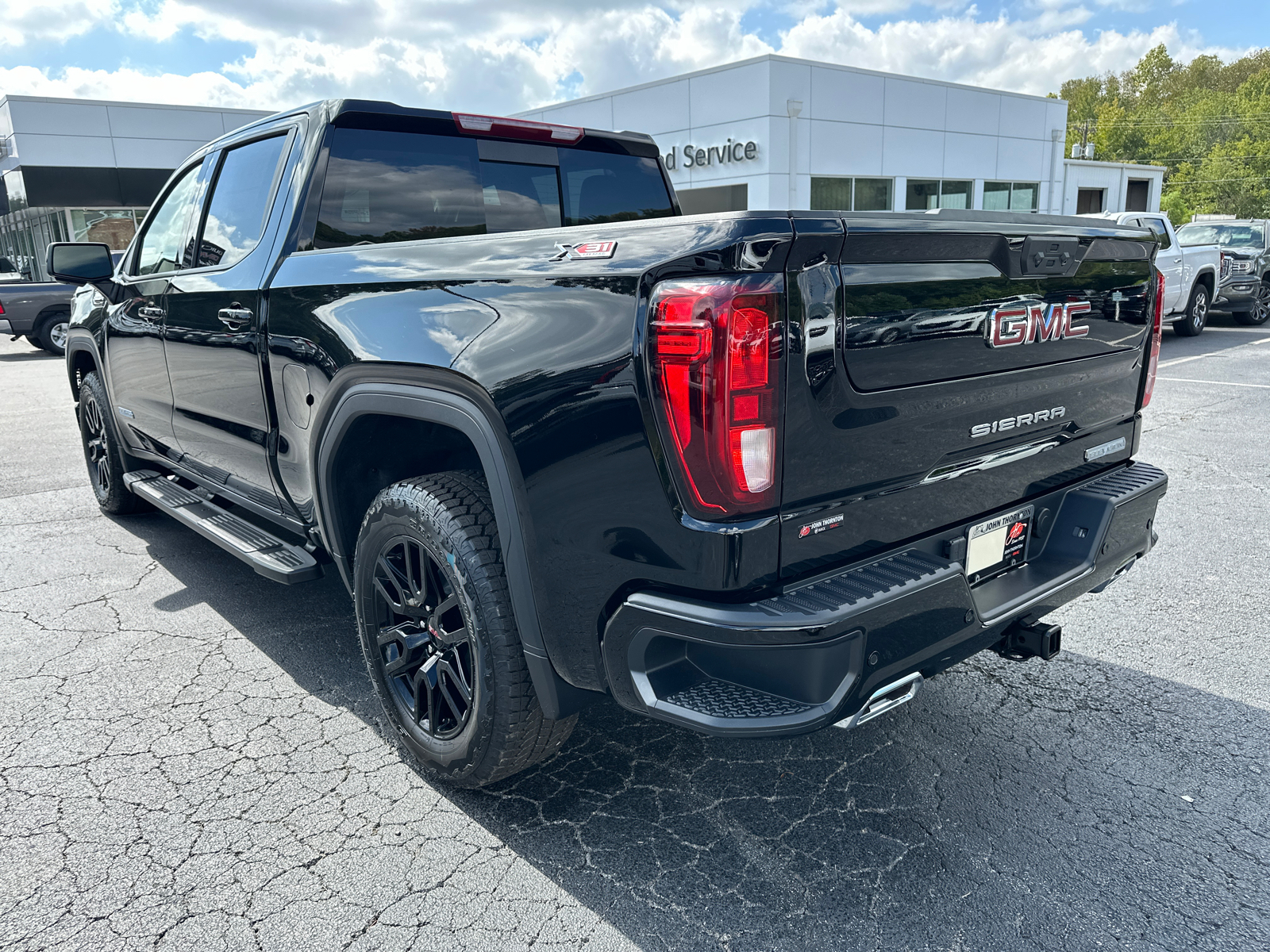 2024 GMC Sierra 1500 Elevation 8