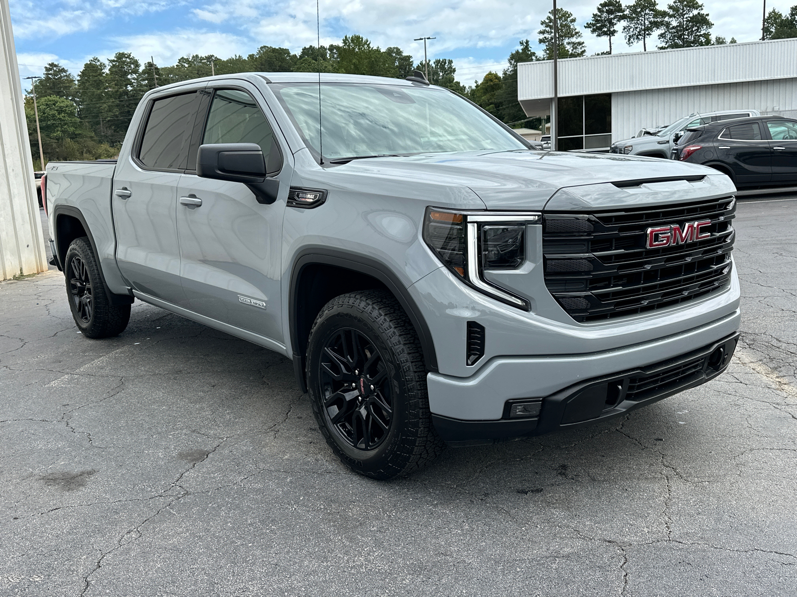 2024 GMC Sierra 1500 Elevation 4