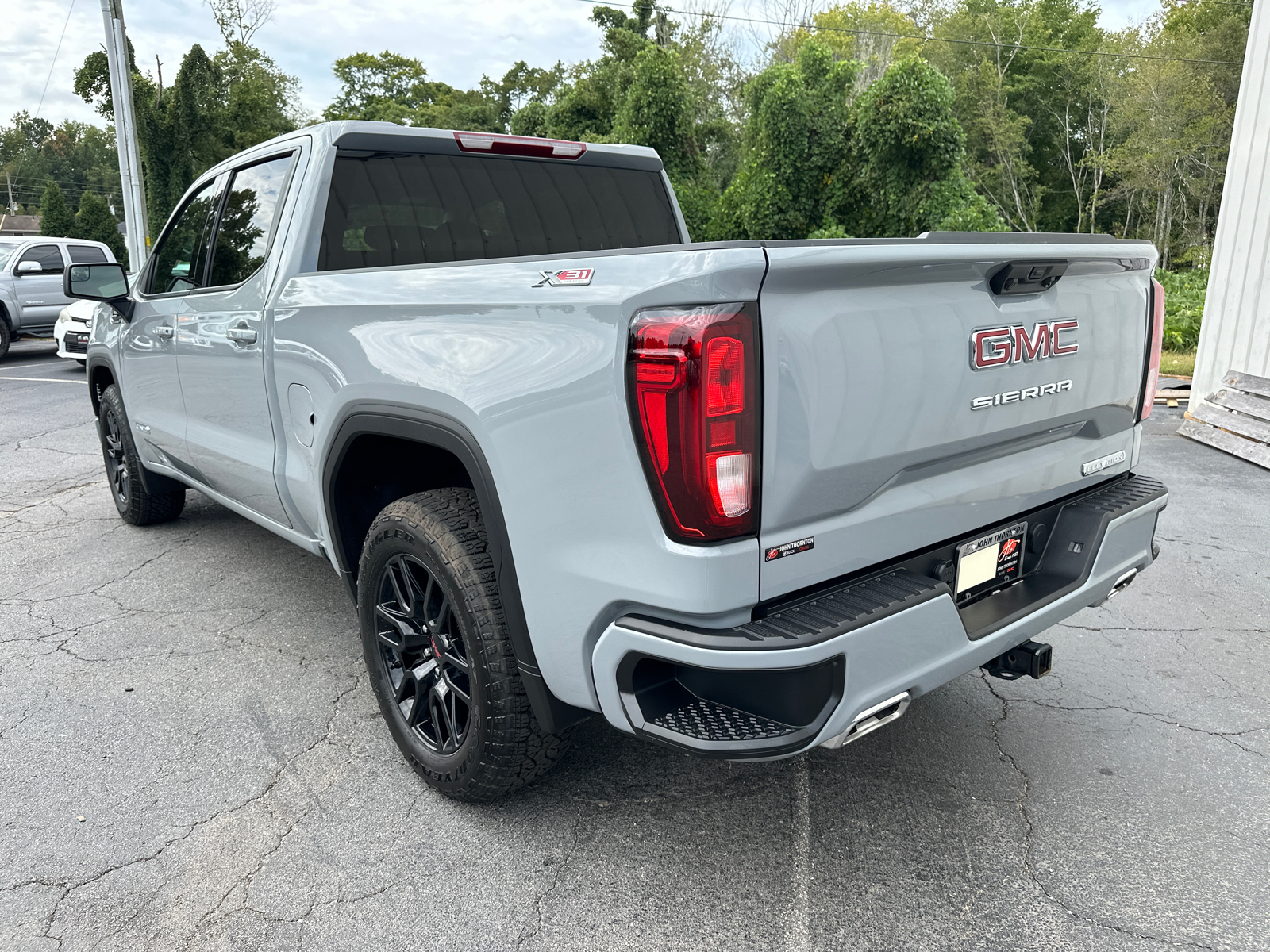 2024 GMC Sierra 1500 Elevation 8