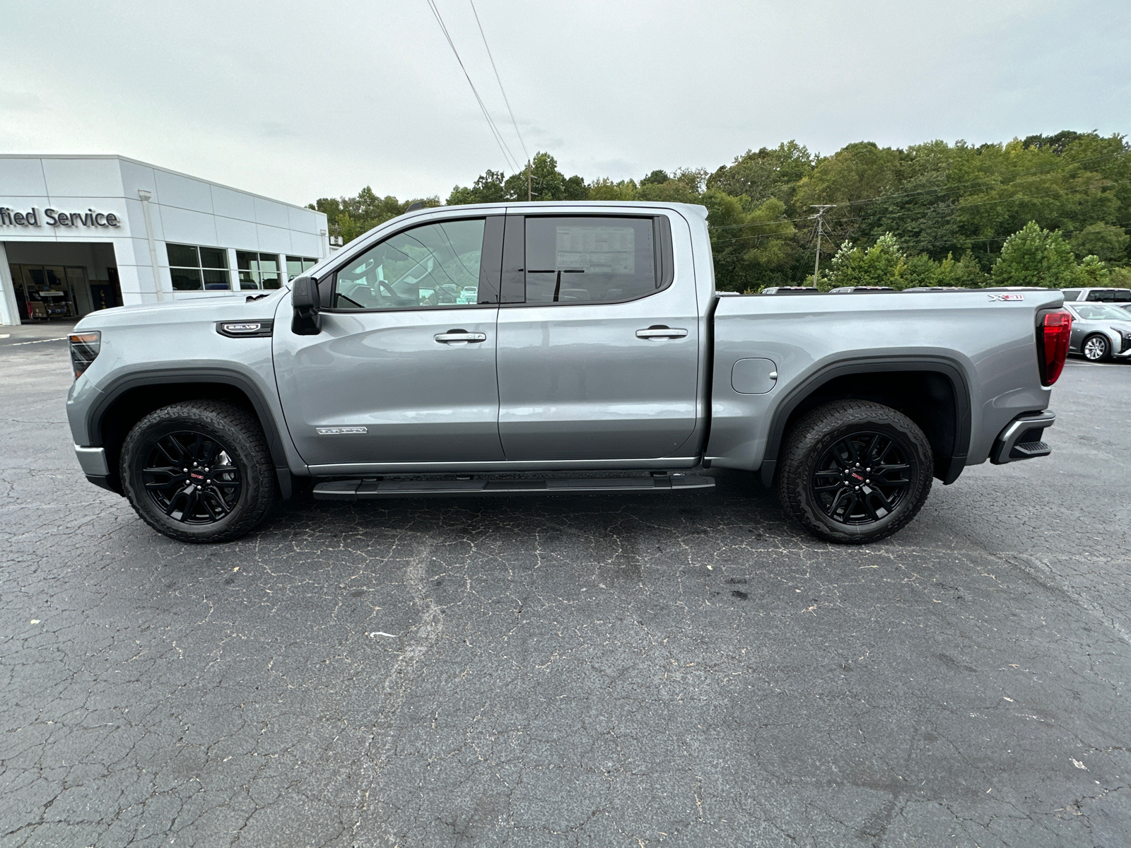 2024 GMC Sierra 1500 Elevation 9