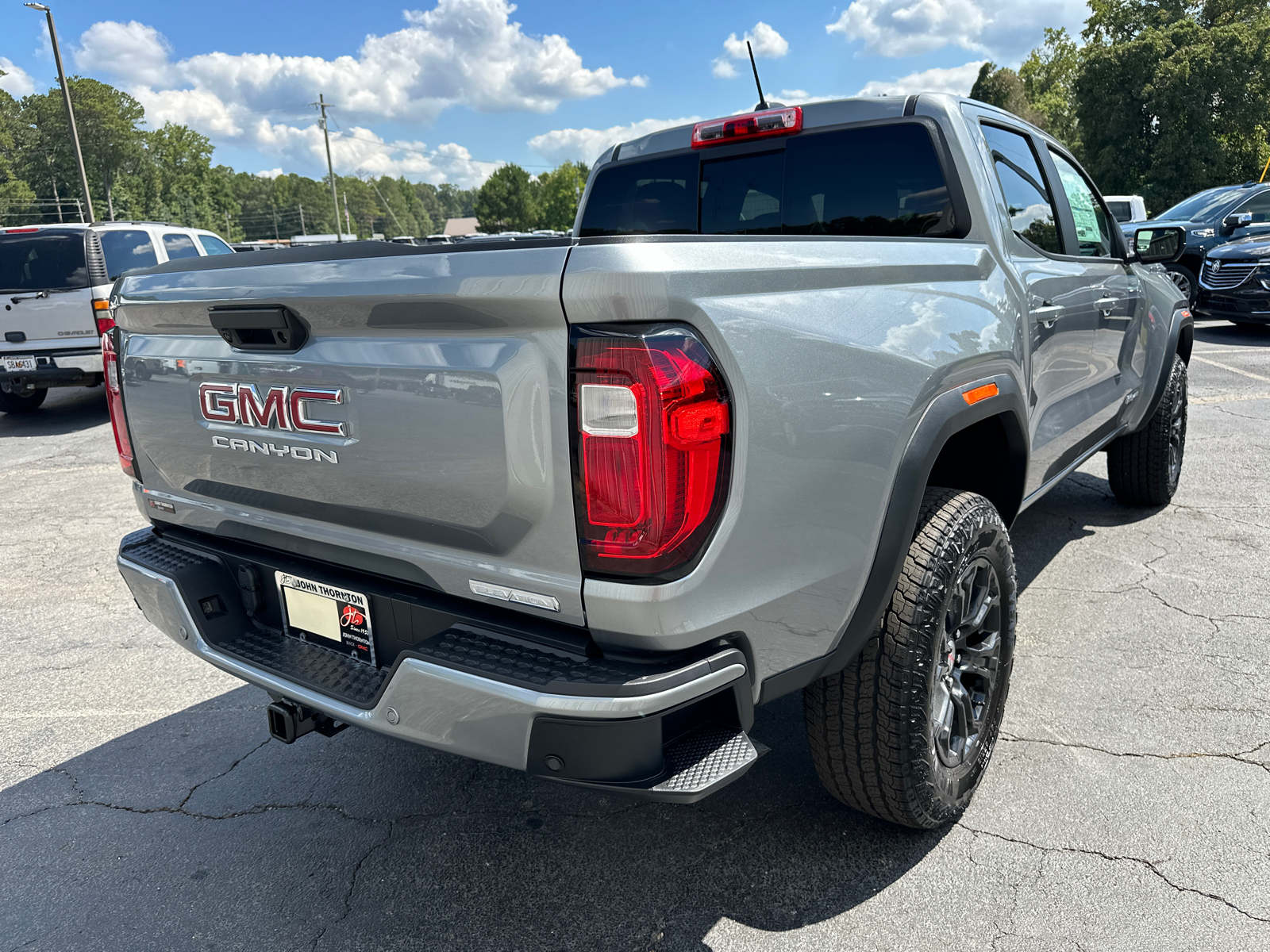 2024 GMC Canyon Elevation 7