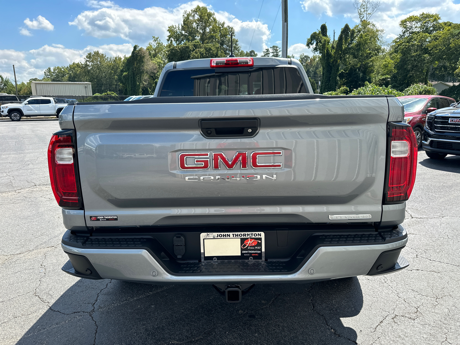 2024 GMC Canyon Elevation 8