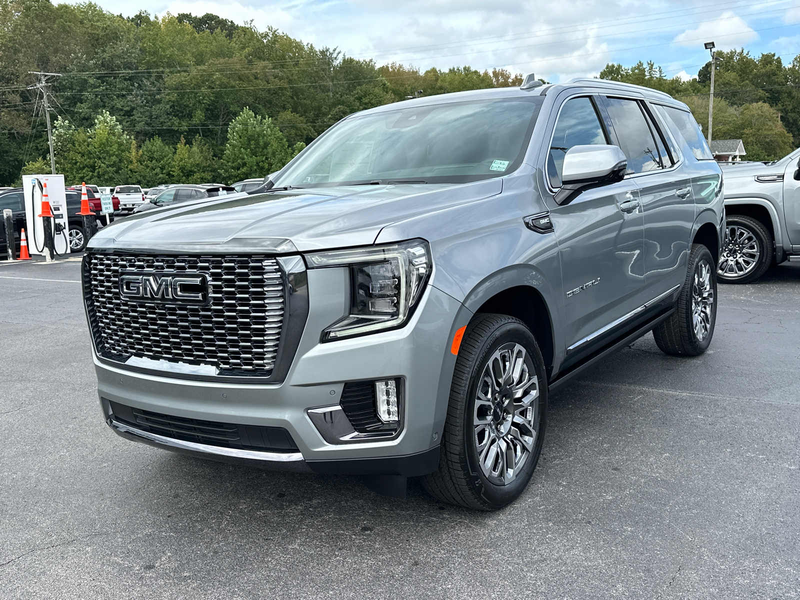 2024 GMC Yukon Denali Ultimate 2