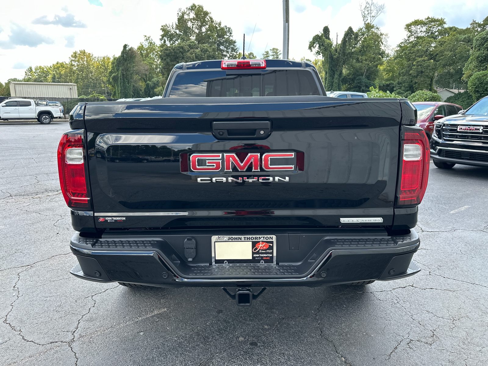 2024 GMC Canyon Elevation 8