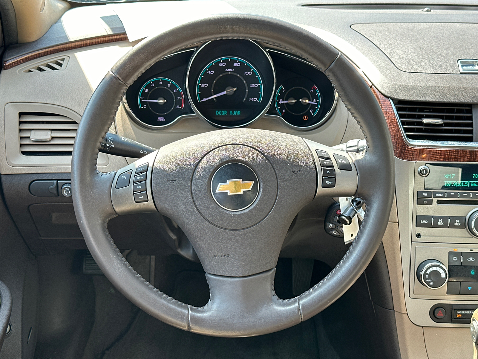 2011 Chevrolet Malibu LTZ 25