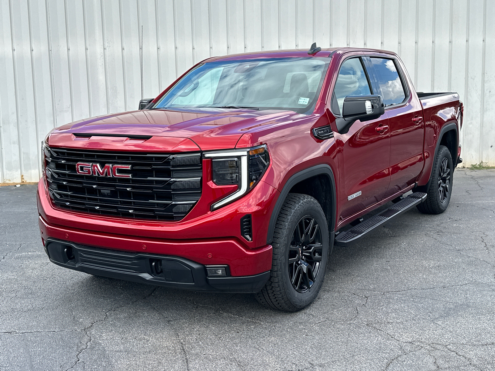 2024 GMC Sierra 1500 Elevation 2