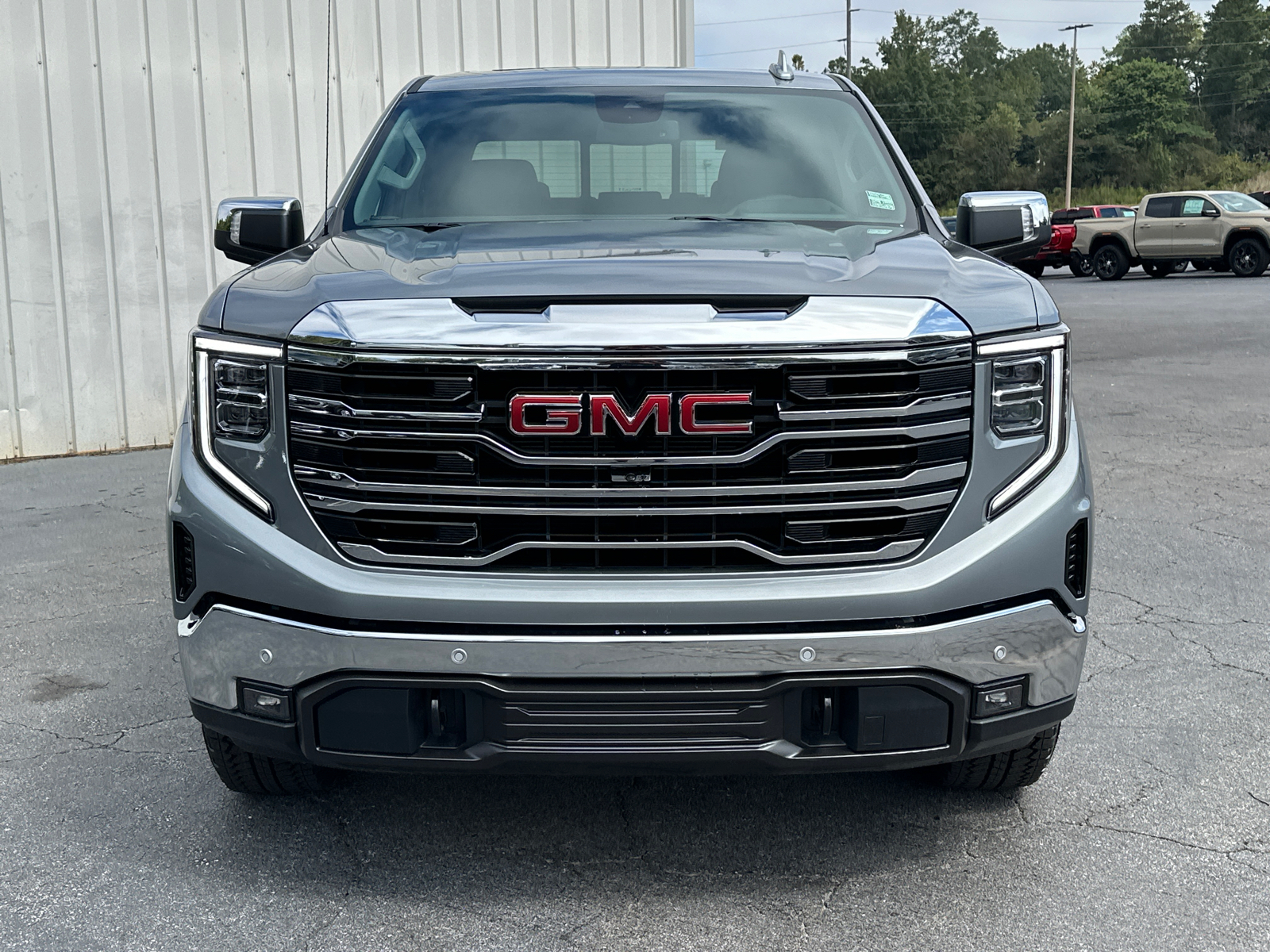 2024 GMC Sierra 1500 SLT 3