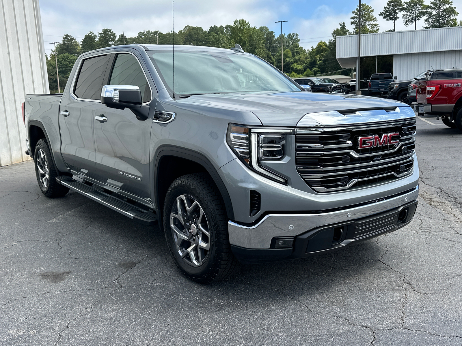 2024 GMC Sierra 1500 SLT 4