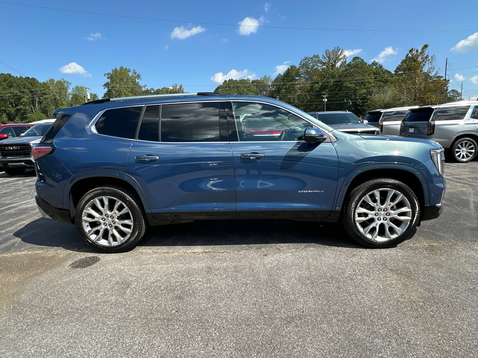 2024 GMC Acadia Denali 5