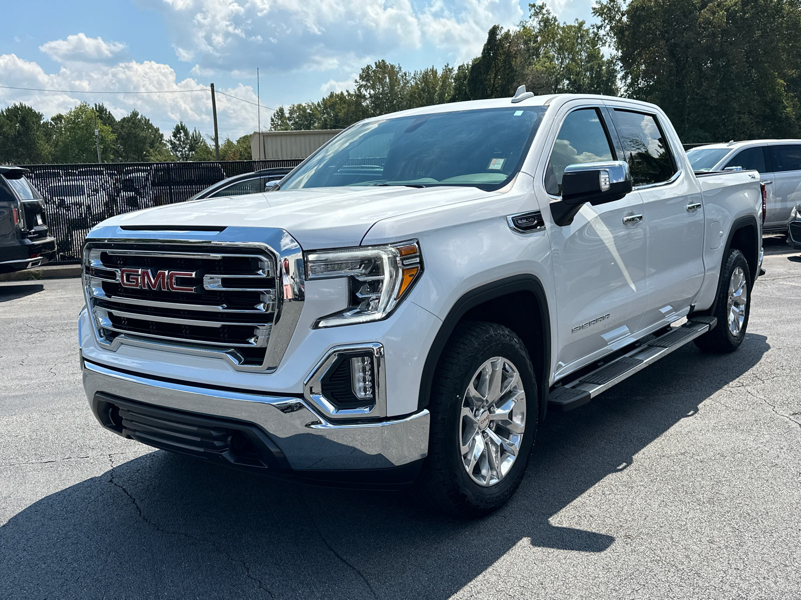 2021 GMC Sierra 1500 SLT 2