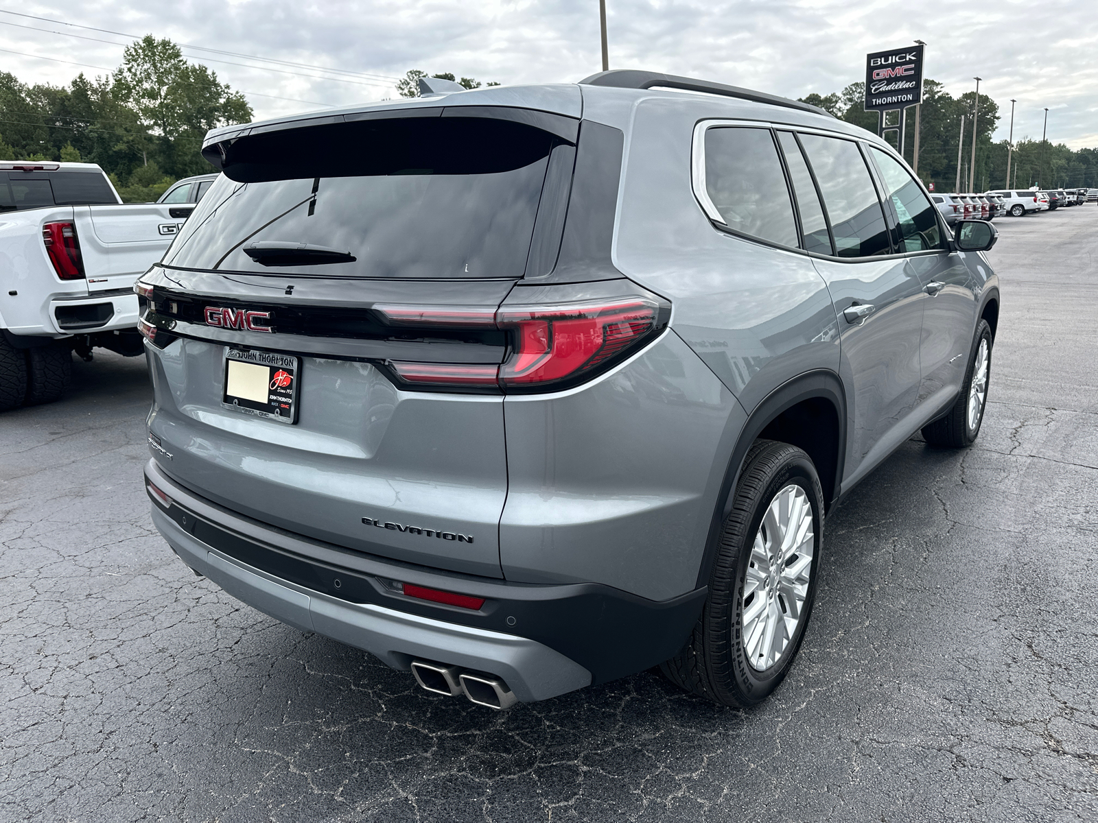 2024 GMC Acadia Elevation 6