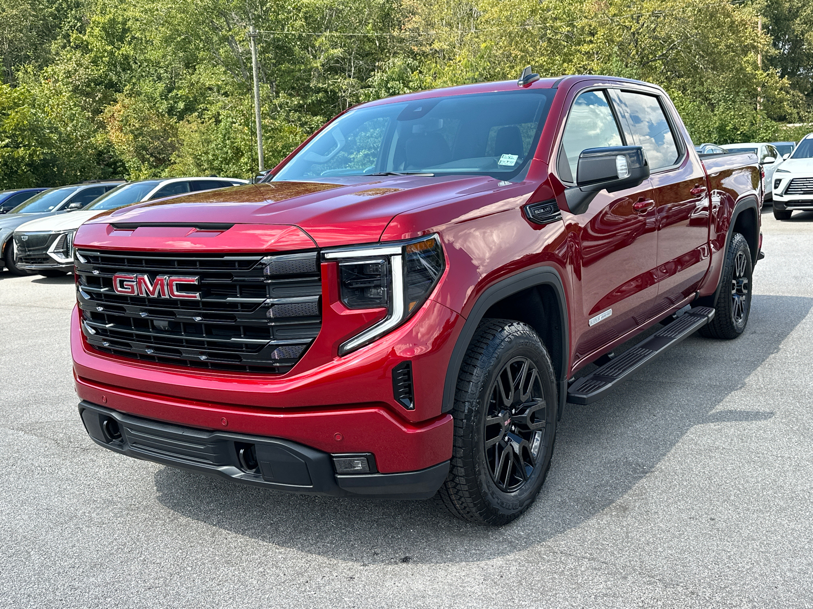 2024 GMC Sierra 1500 Elevation 2