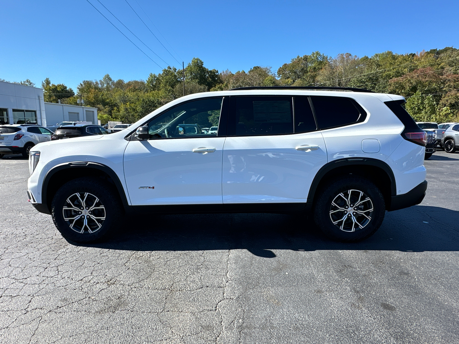 2024 GMC Acadia AT4 9