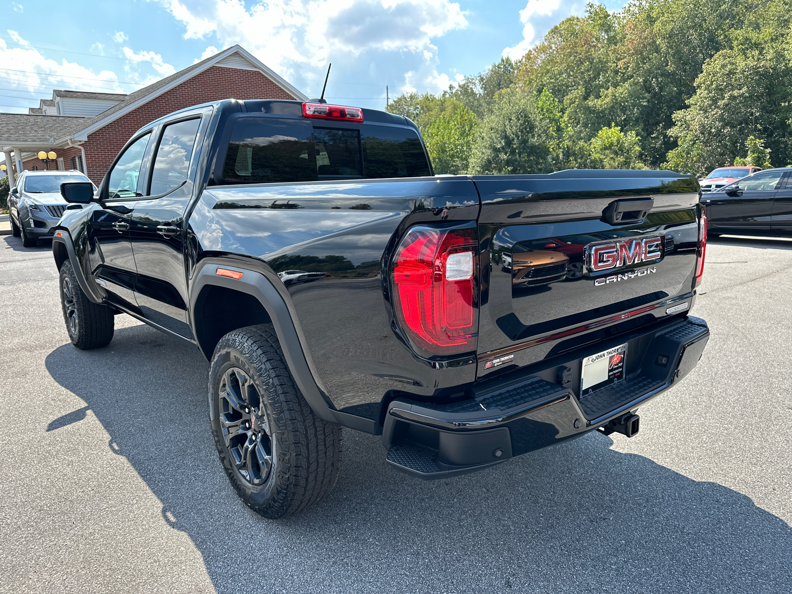 2024 GMC Canyon Elevation 8