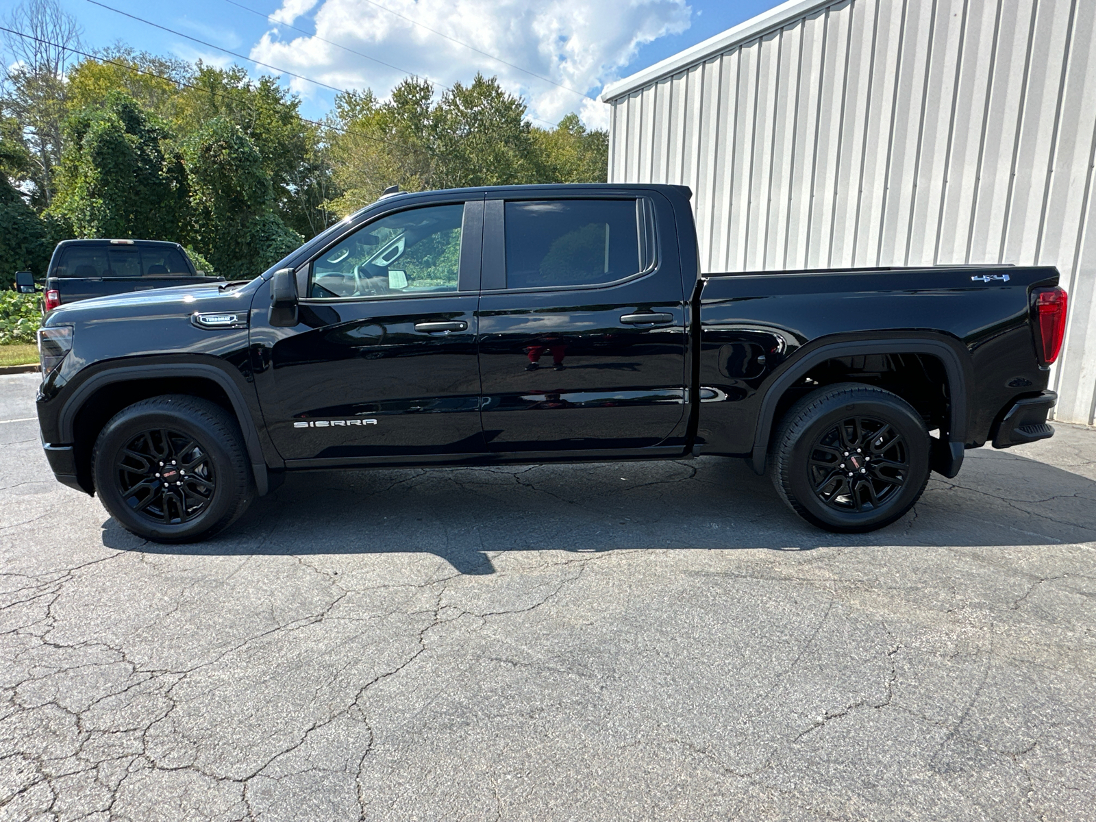 2024 GMC Sierra 1500 Pro 10