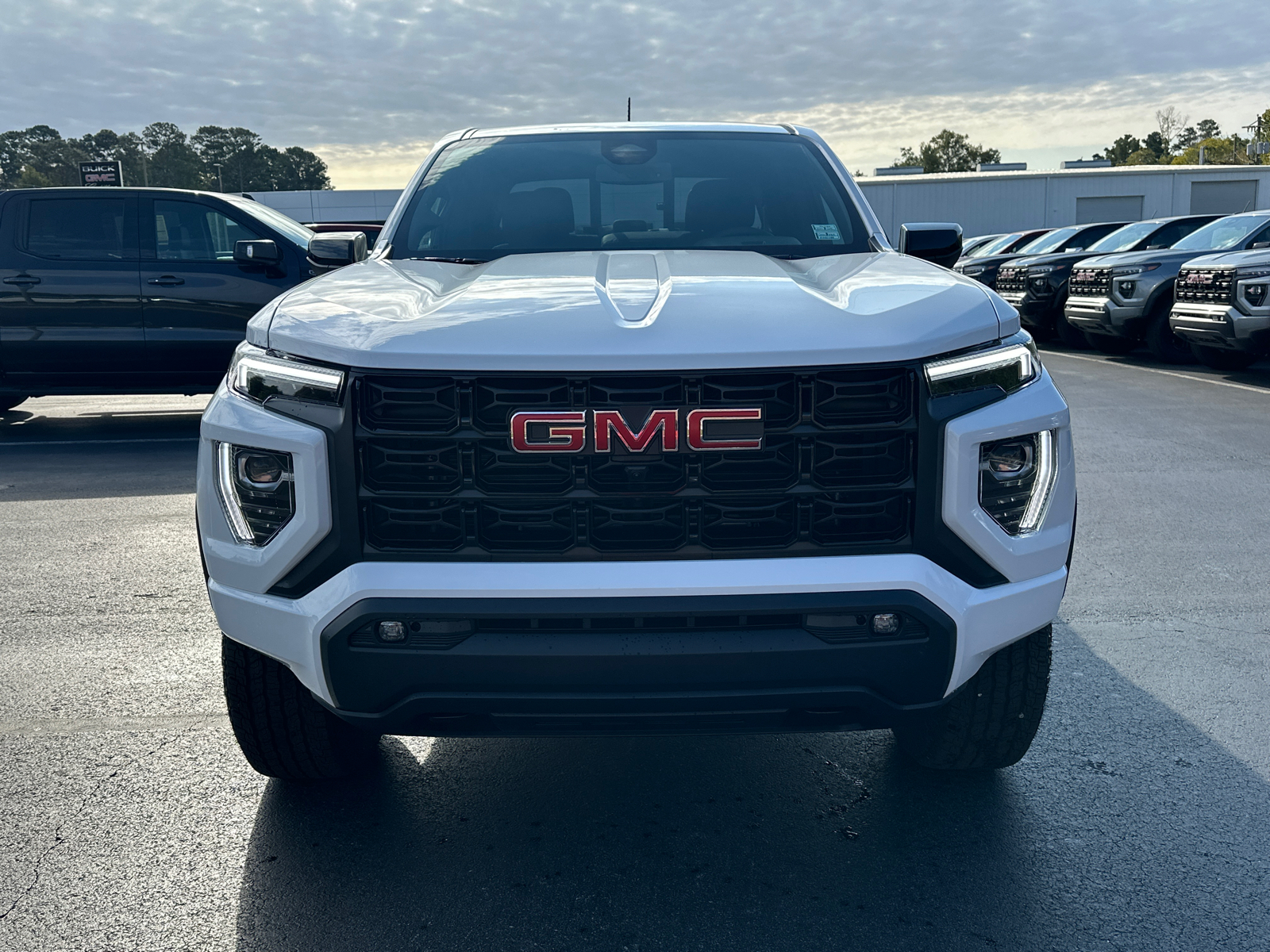 2024 GMC Canyon Elevation 3