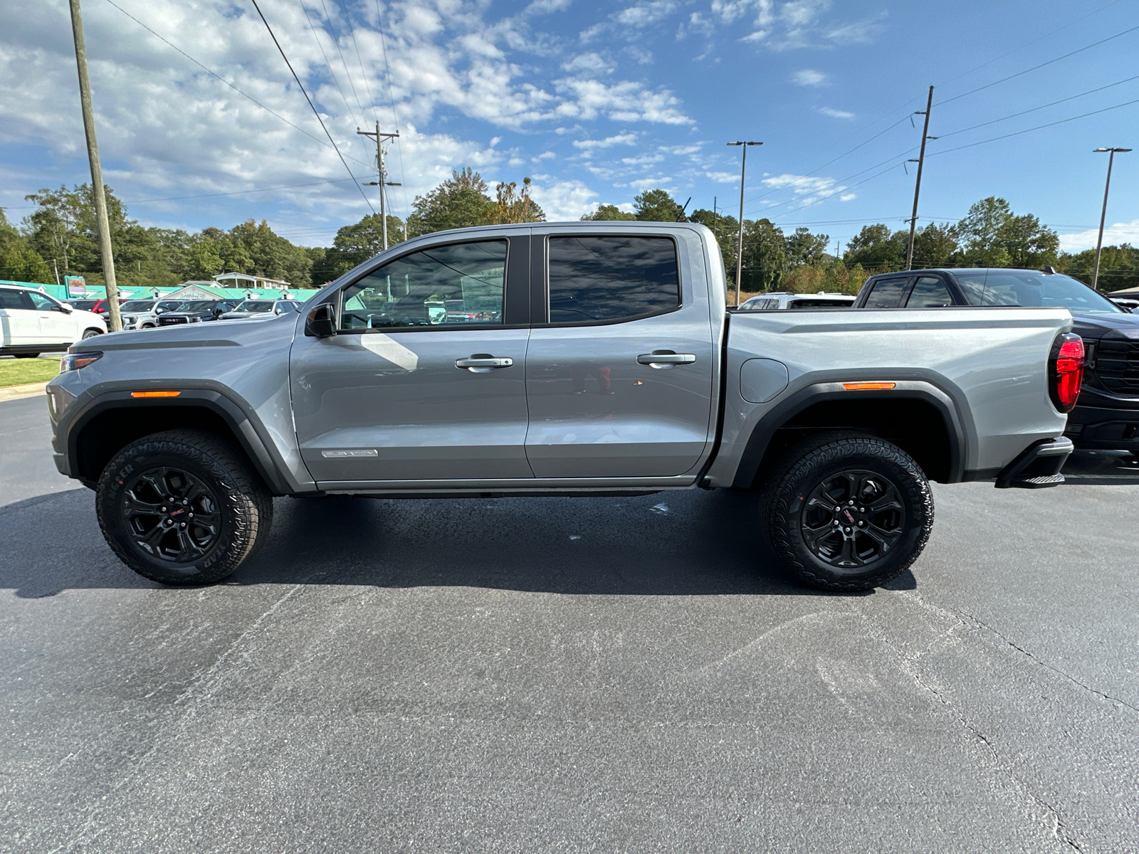 2024 GMC Canyon Elevation 9