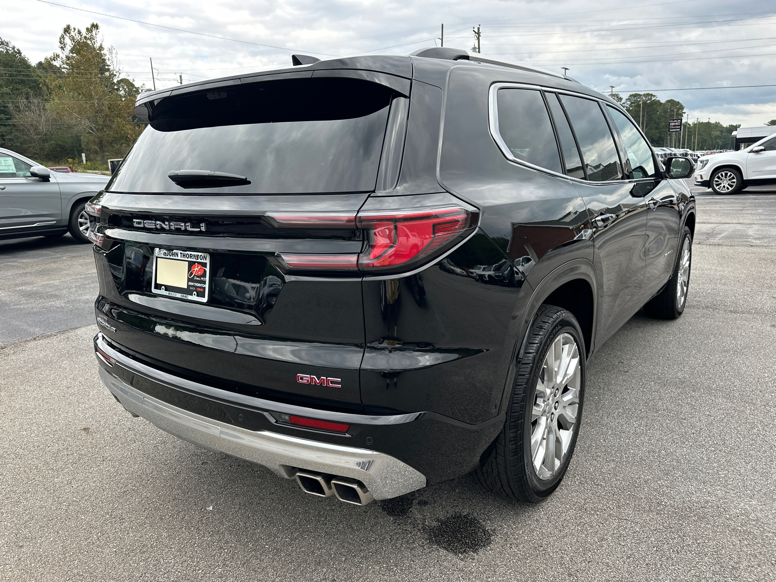 2024 GMC Acadia Denali 7