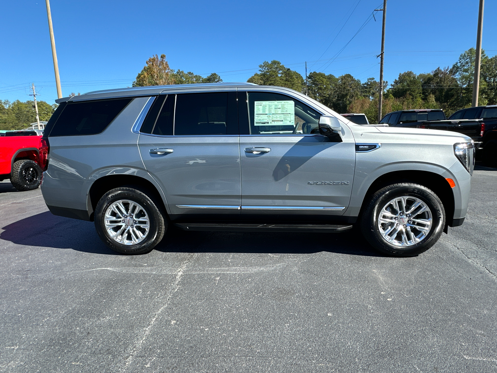 2024 GMC Yukon SLT 5