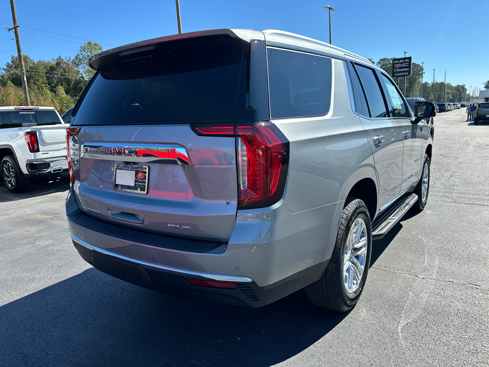 2024 GMC Yukon SLT 6