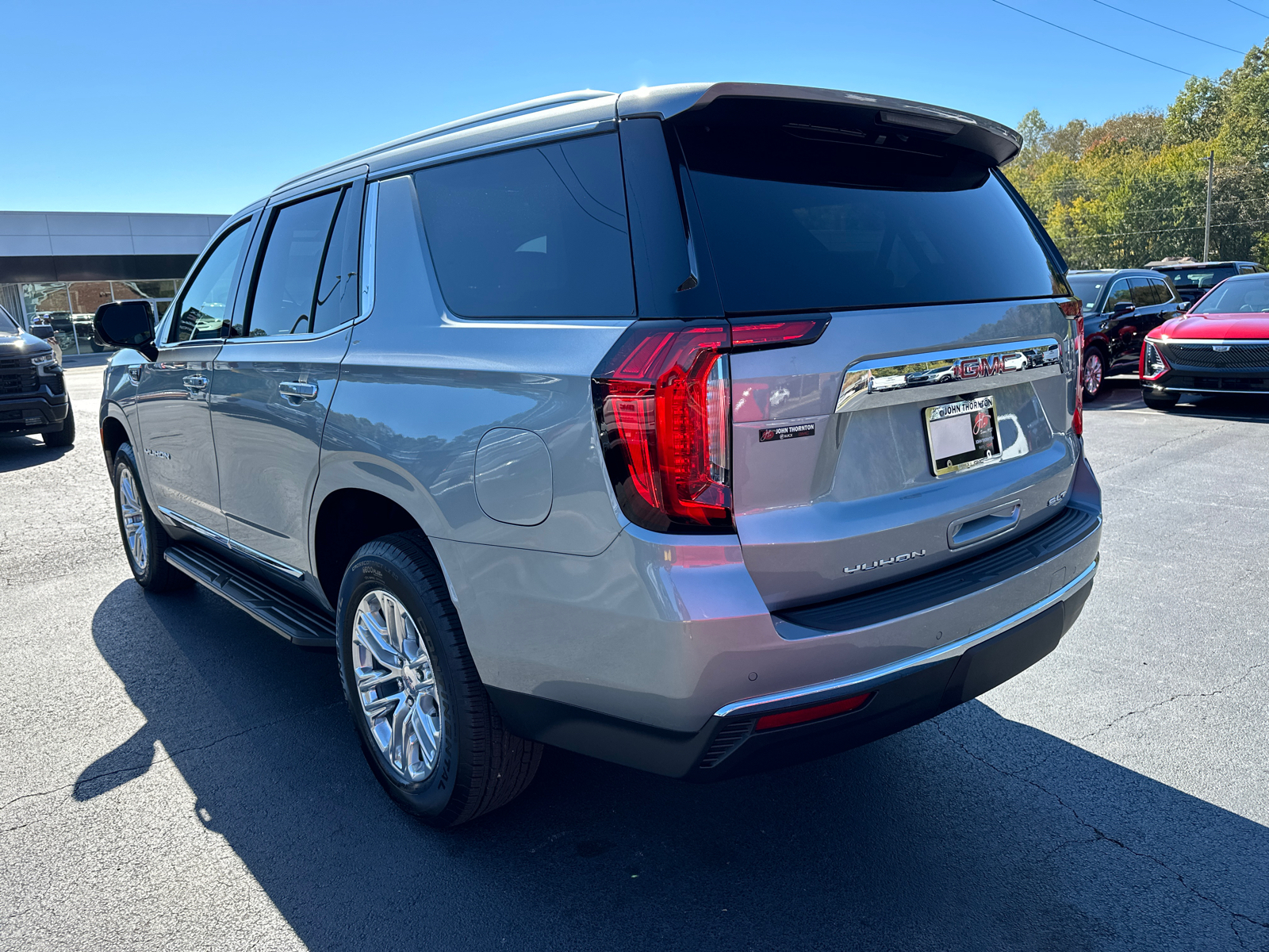 2024 GMC Yukon SLT 8