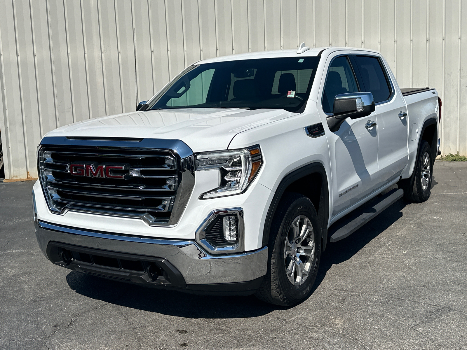 2021 GMC Sierra 1500 SLT 2