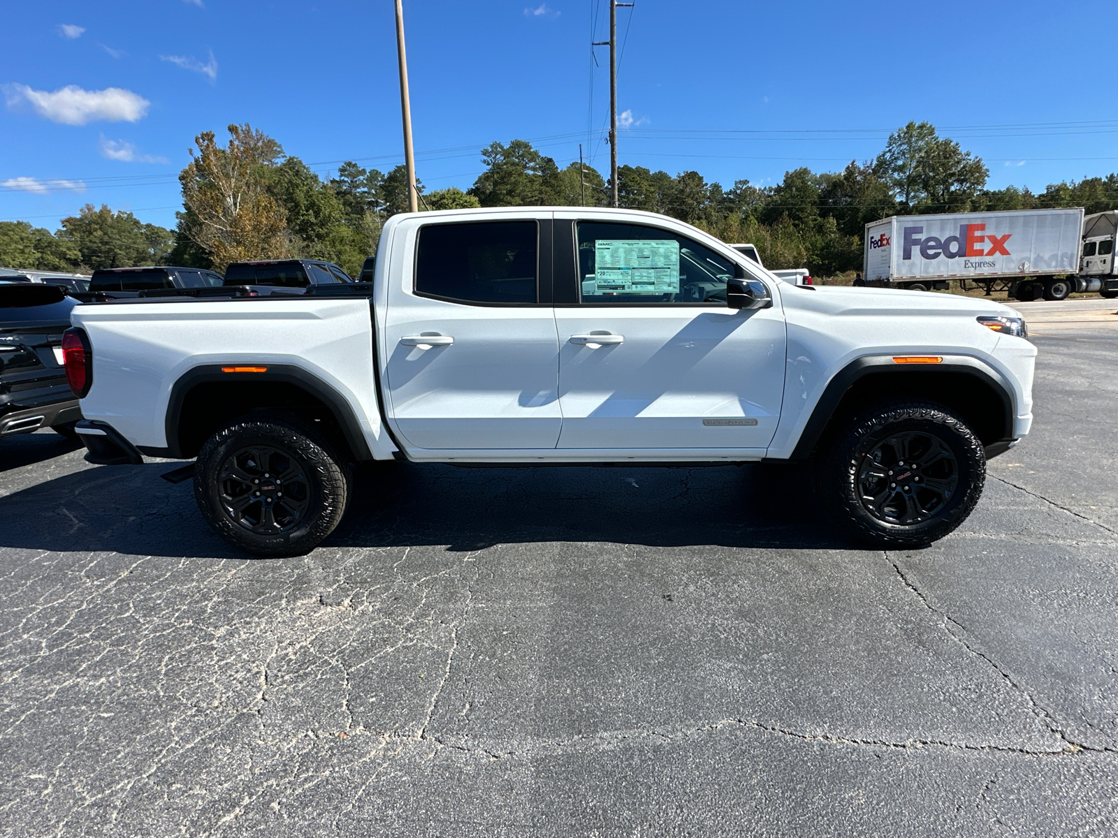 2024 GMC Canyon Elevation 5