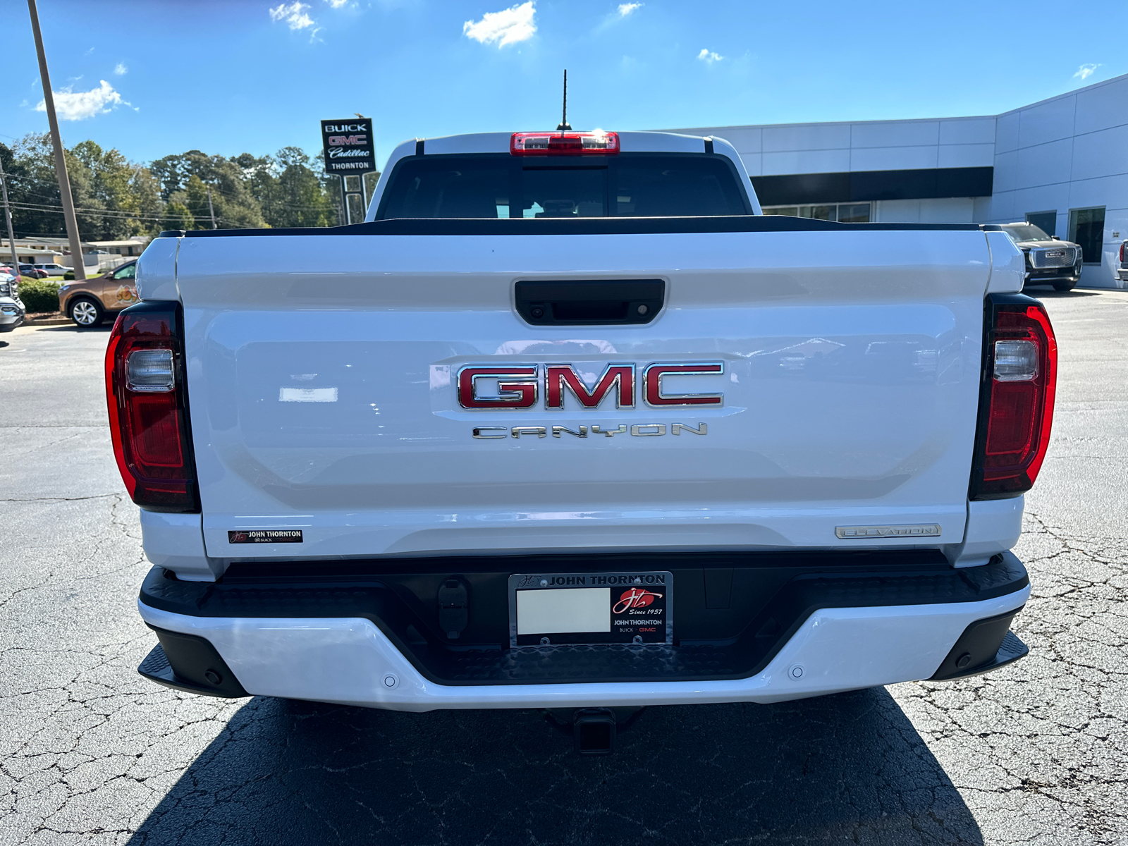 2024 GMC Canyon Elevation 7