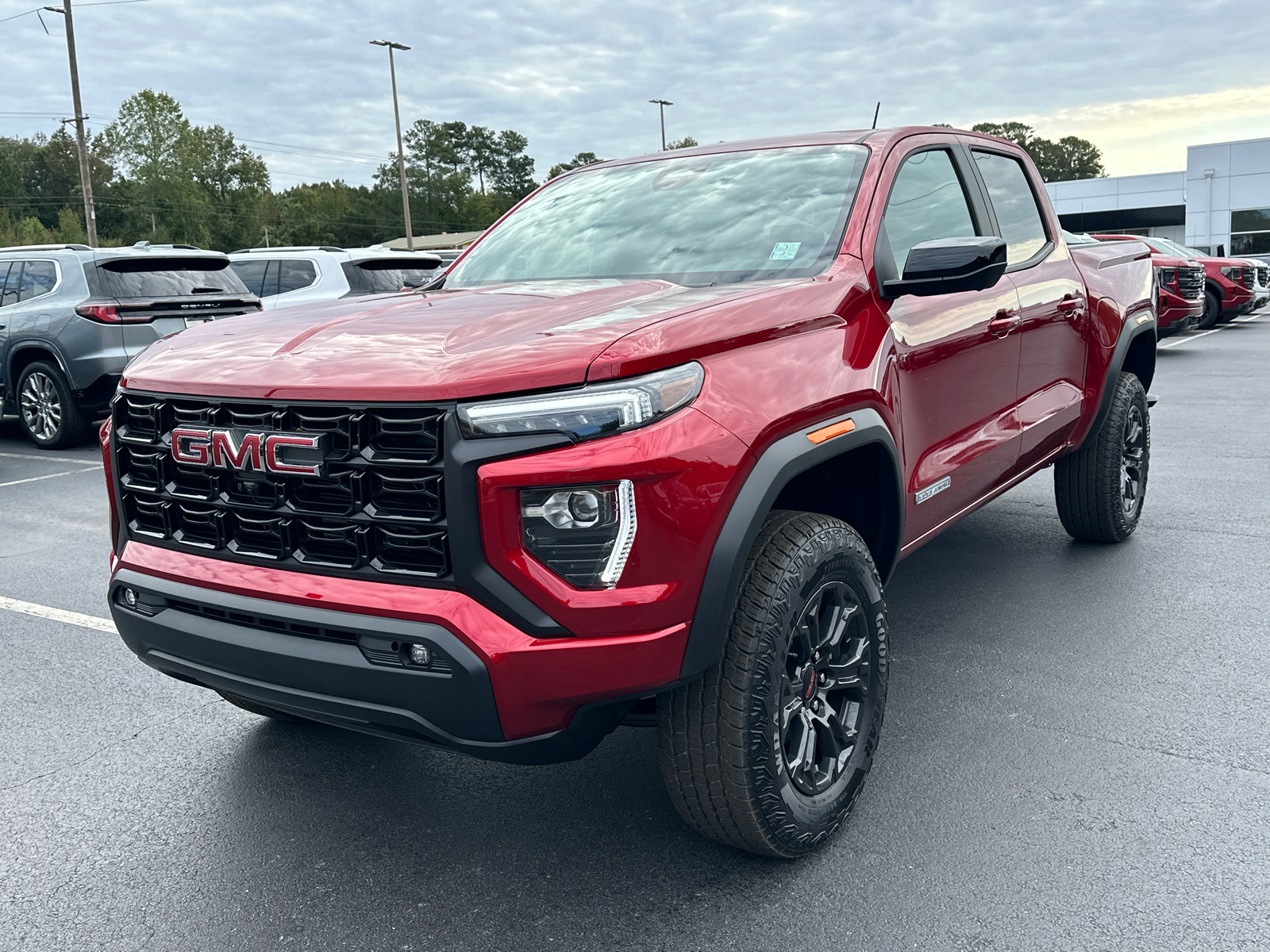 2024 GMC Canyon Elevation 2