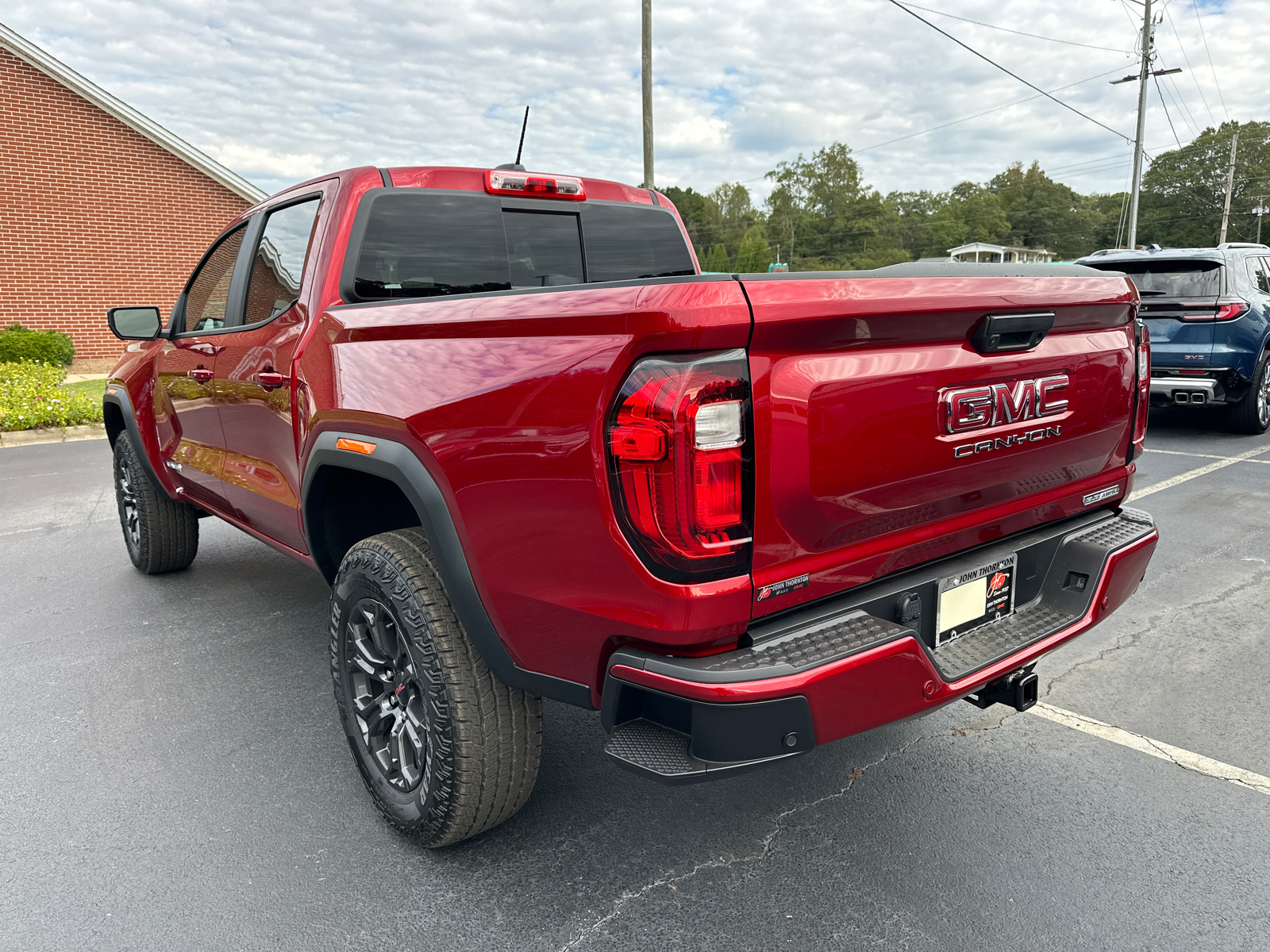 2024 GMC Canyon Elevation 8