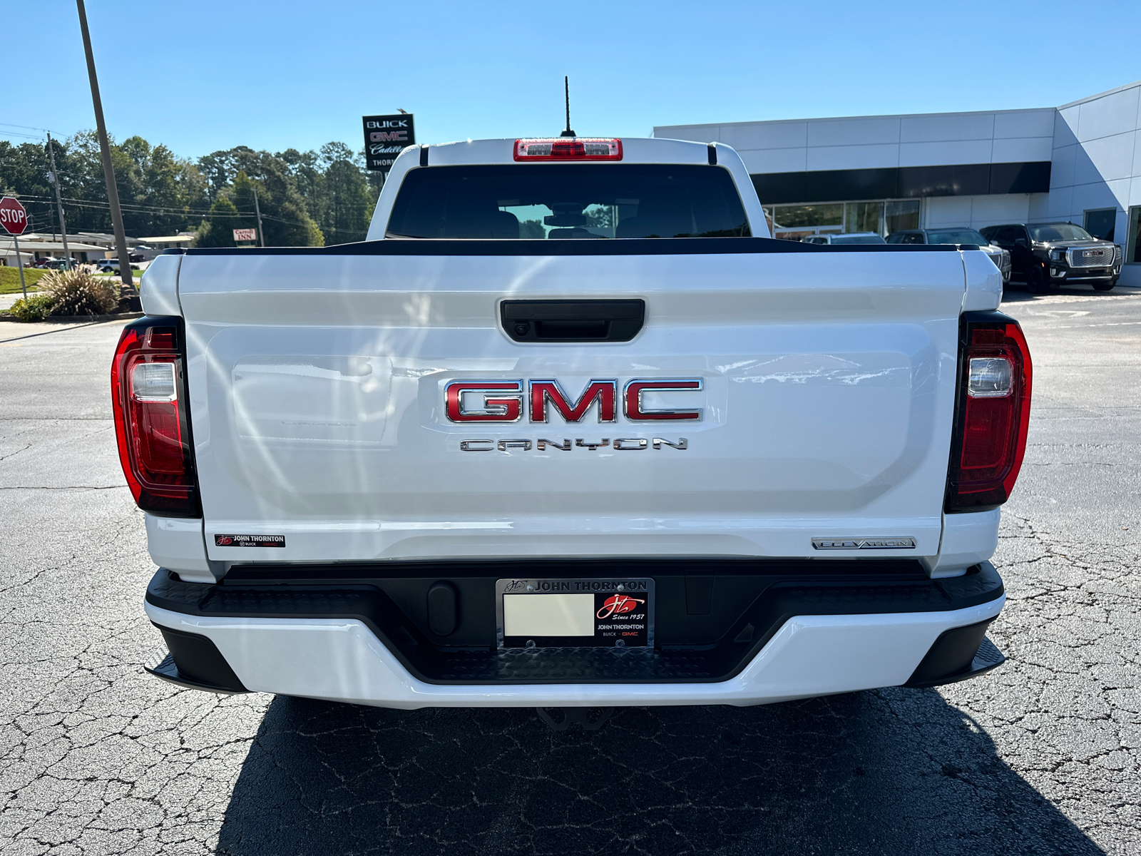 2024 GMC Canyon Elevation 7