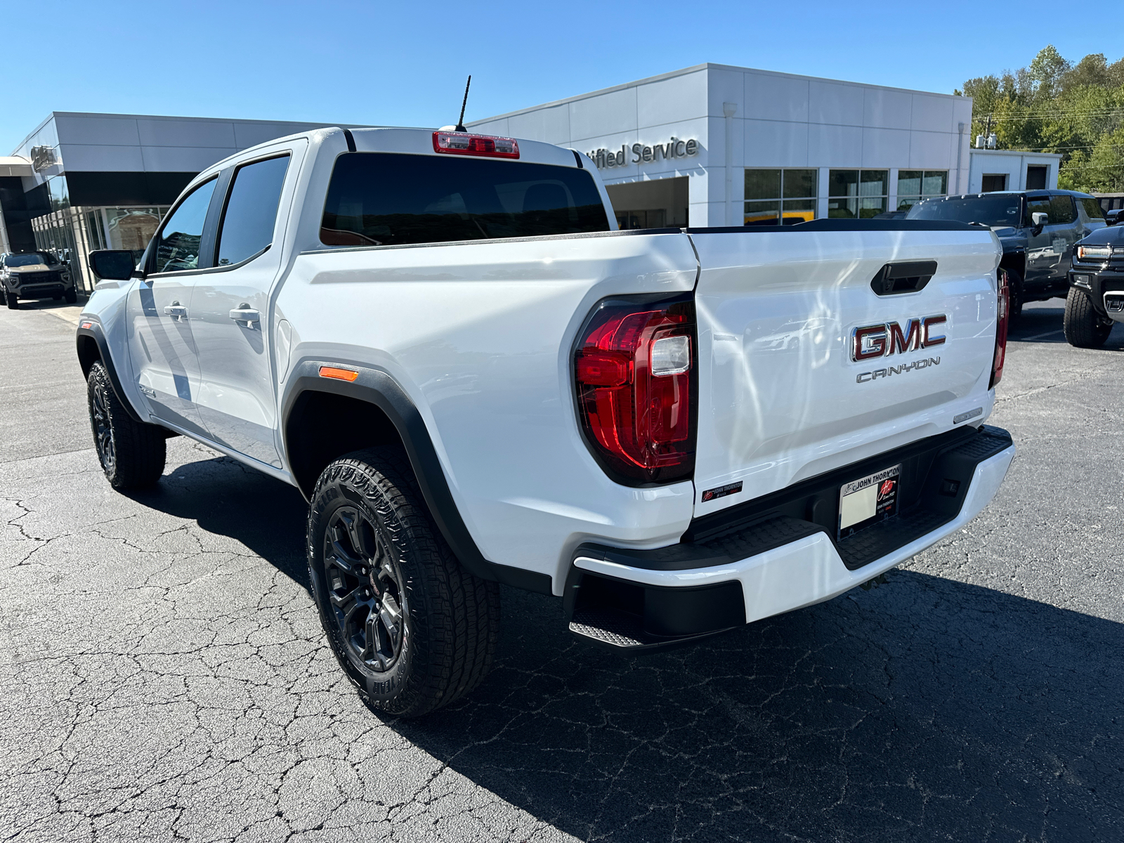 2024 GMC Canyon Elevation 8