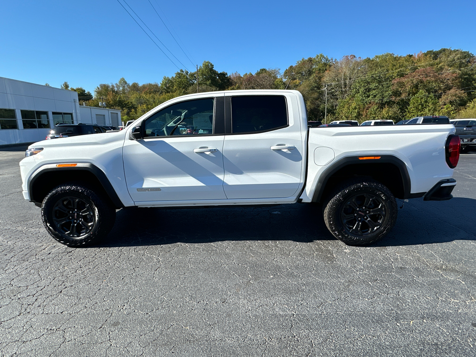 2024 GMC Canyon Elevation 9