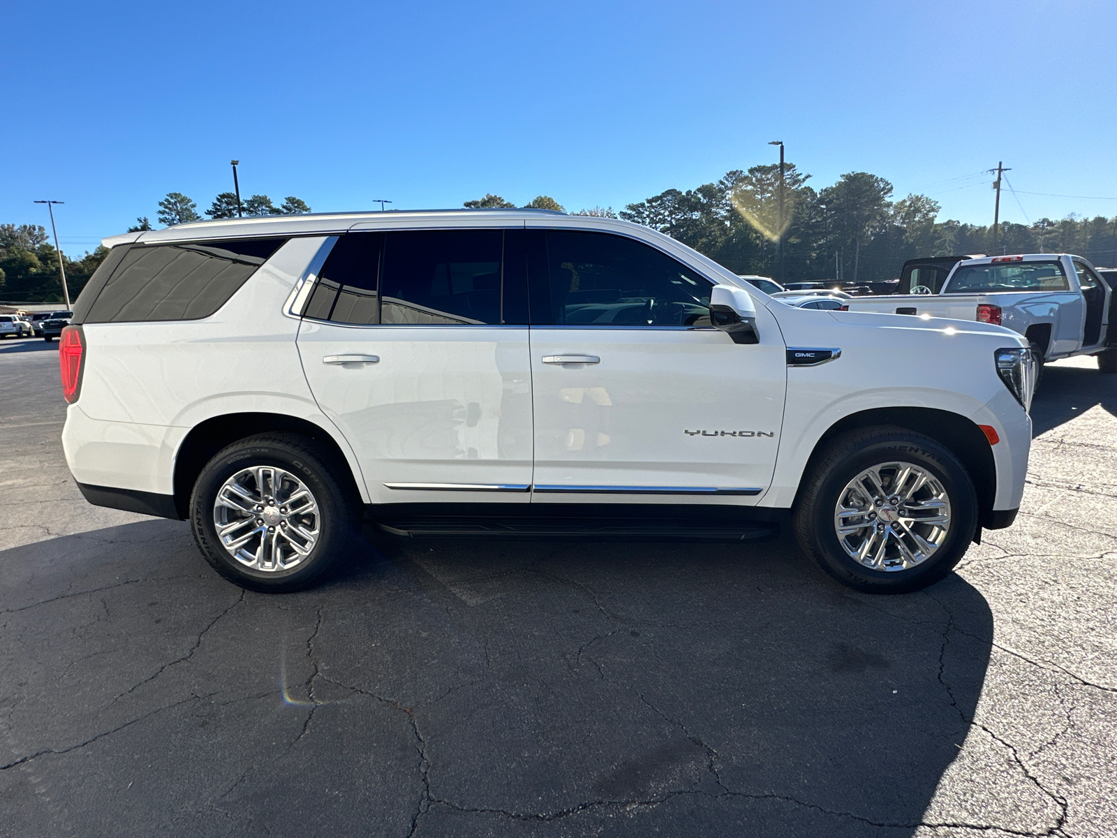 2023 GMC Yukon SLT 5