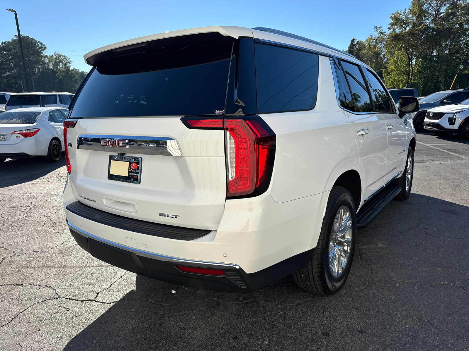 2023 GMC Yukon SLT 6